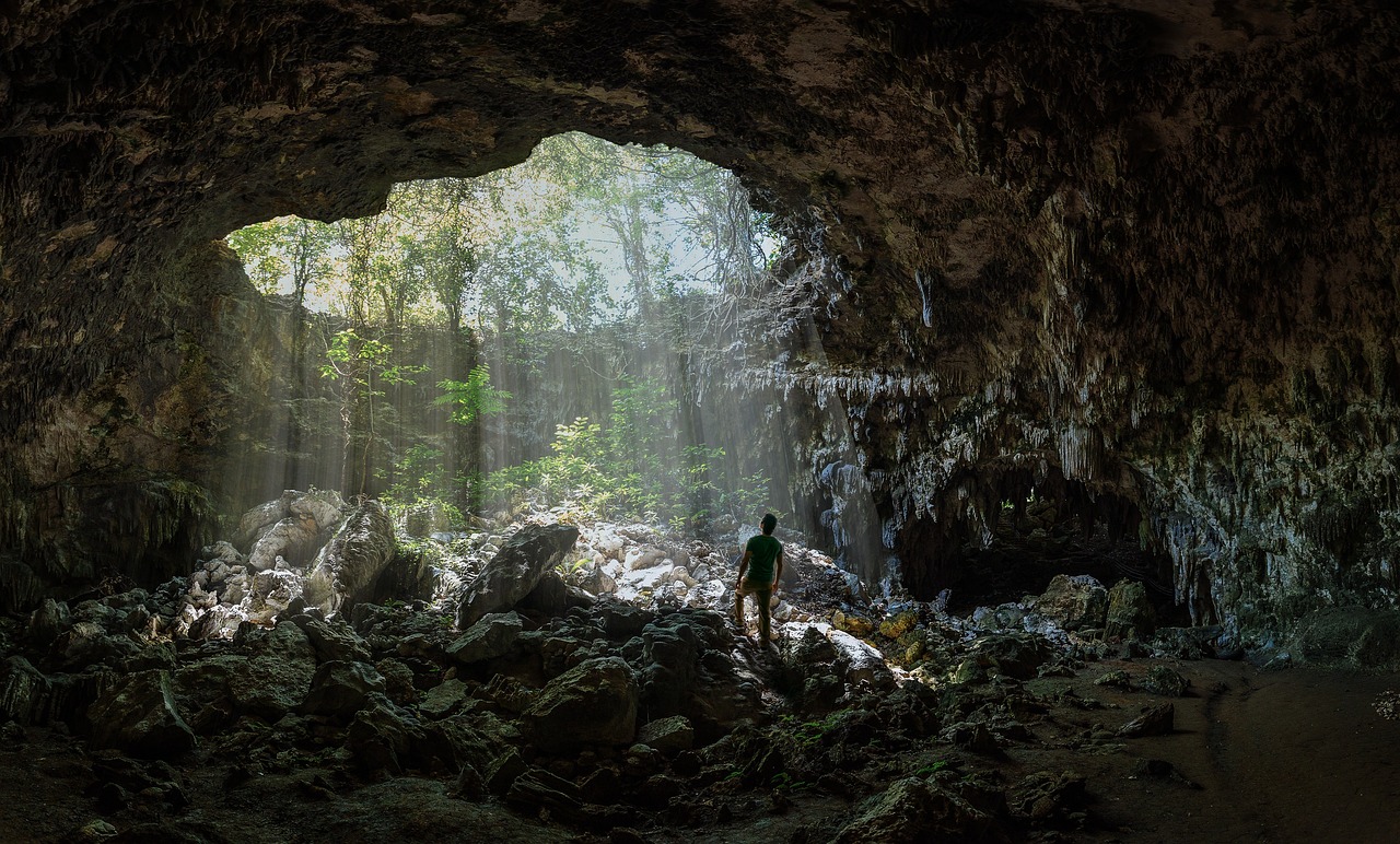 cave, light, nature-5229670.jpg